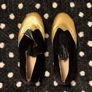Elegant Black and Gold Women's Loafers